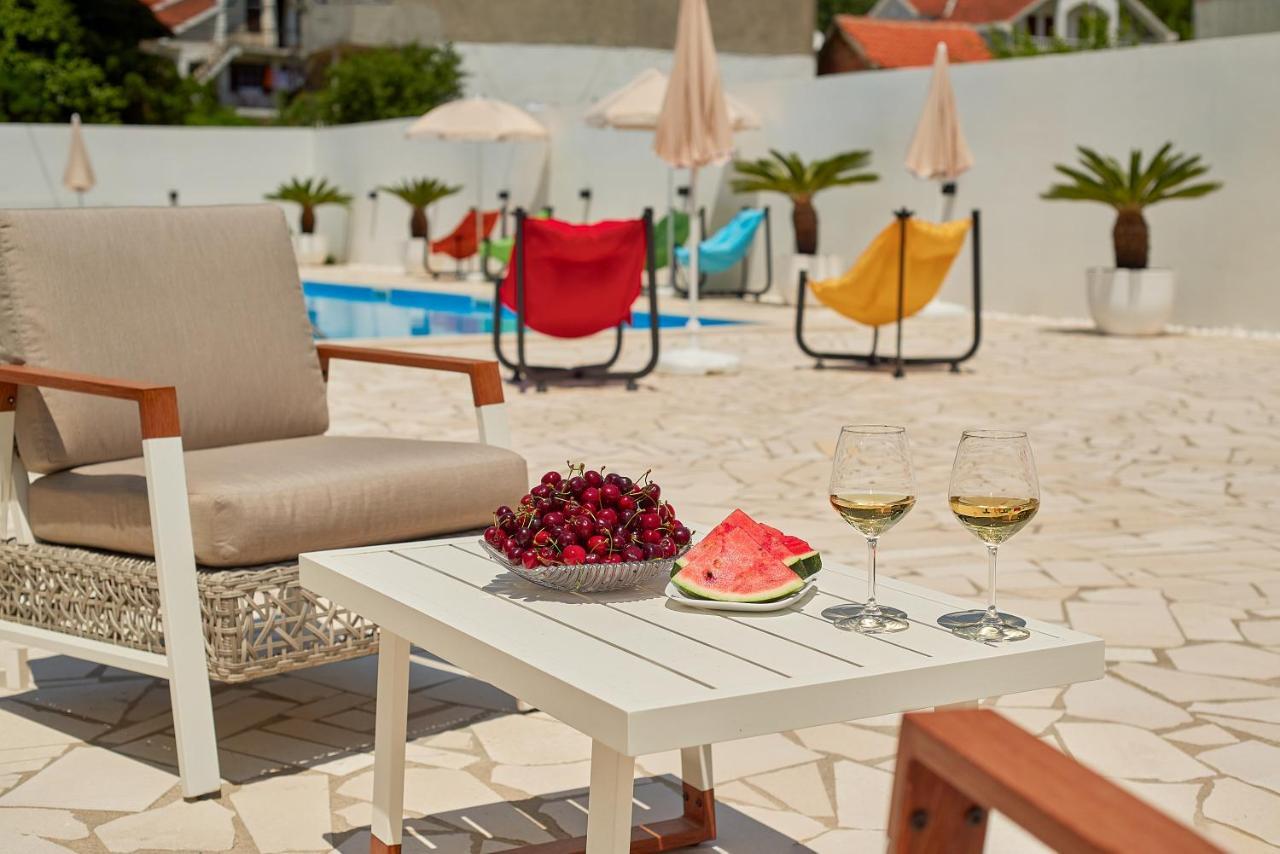 Georgiy Lux Apartments Lastva Grbaljska Luaran gambar