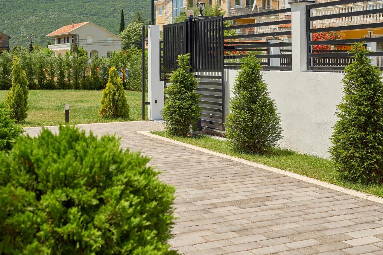 Georgiy Lux Apartments Lastva Grbaljska Luaran gambar