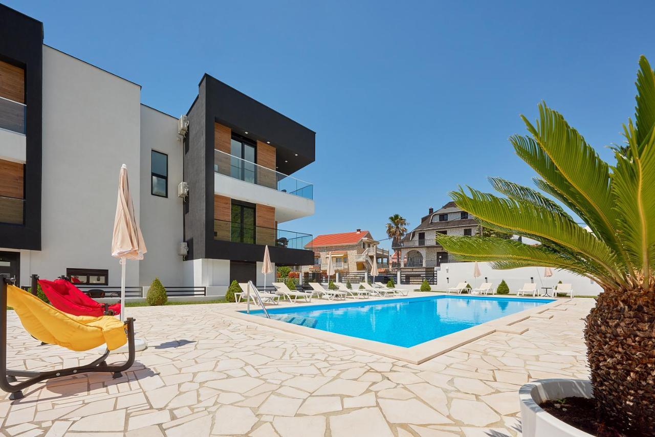 Georgiy Lux Apartments Lastva Grbaljska Luaran gambar