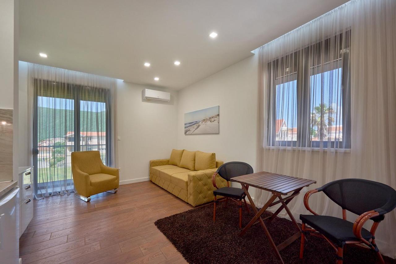 Georgiy Lux Apartments Lastva Grbaljska Luaran gambar